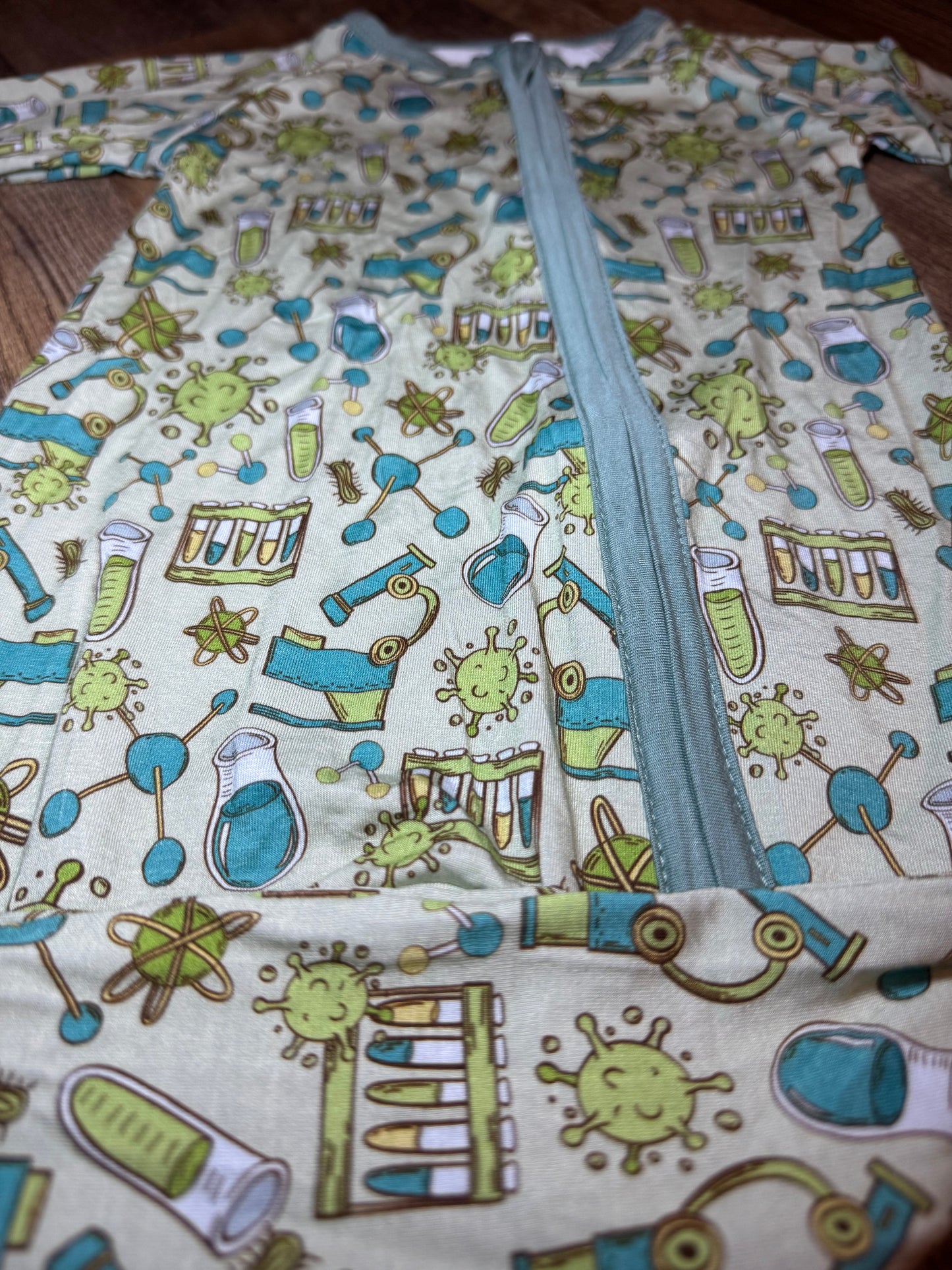 Science 18-24 Bamboo Zippy