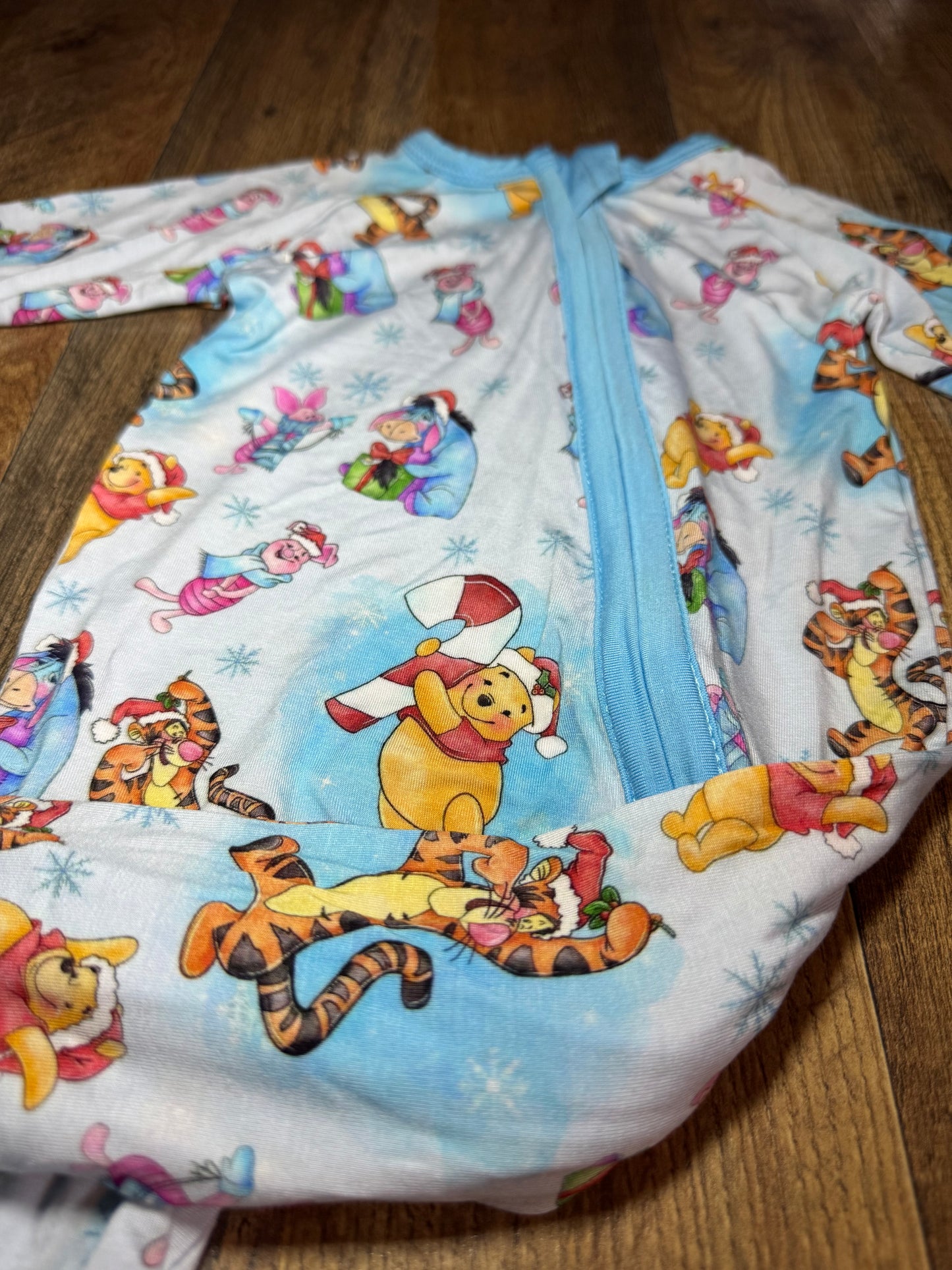 Winnie the Pooh Christmas 3-6 Bamboo Zippy